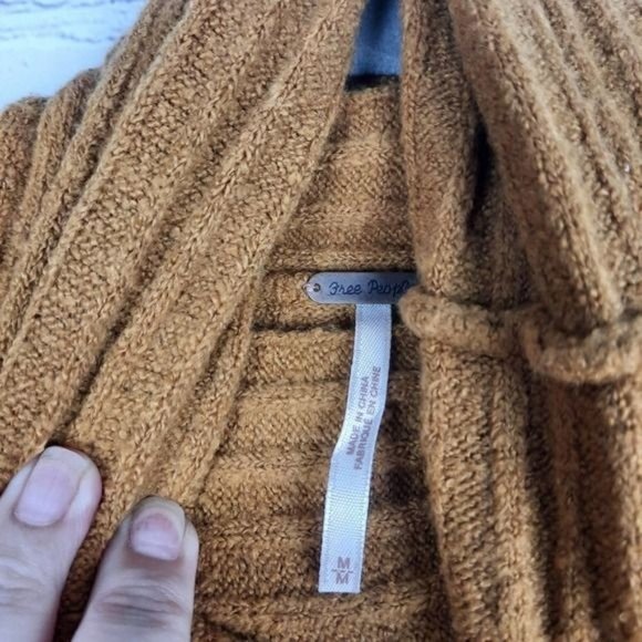 Free People Turtle Neck Ribbed Long Sleeve Sweater - Picture 9 of 13